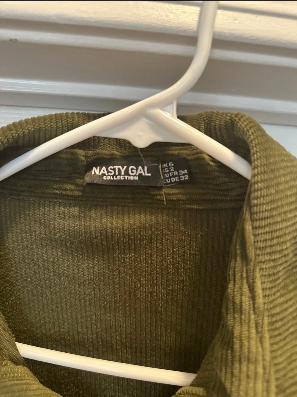 Nasty Gal Olive Utility Short-Sleeve Jumpsuit with Belt - Picture 4 of 6